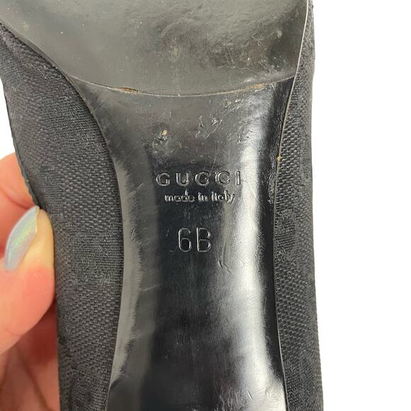 EUC - Gucci Signature Diamond Heels - Picture 10 of 10